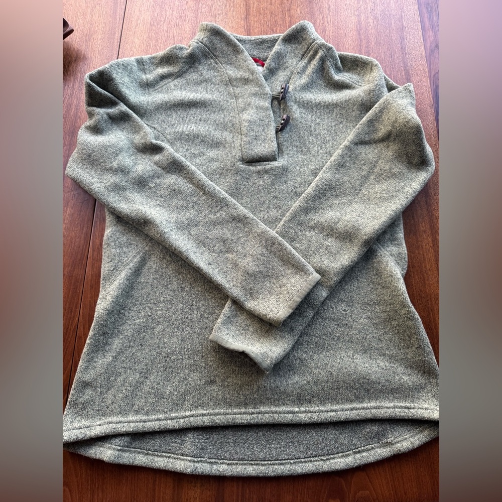 North Face 1/4 button